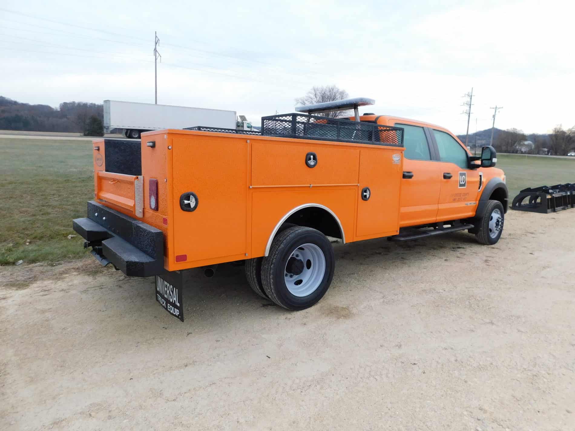 La Crosse County Universal Truck Equipment