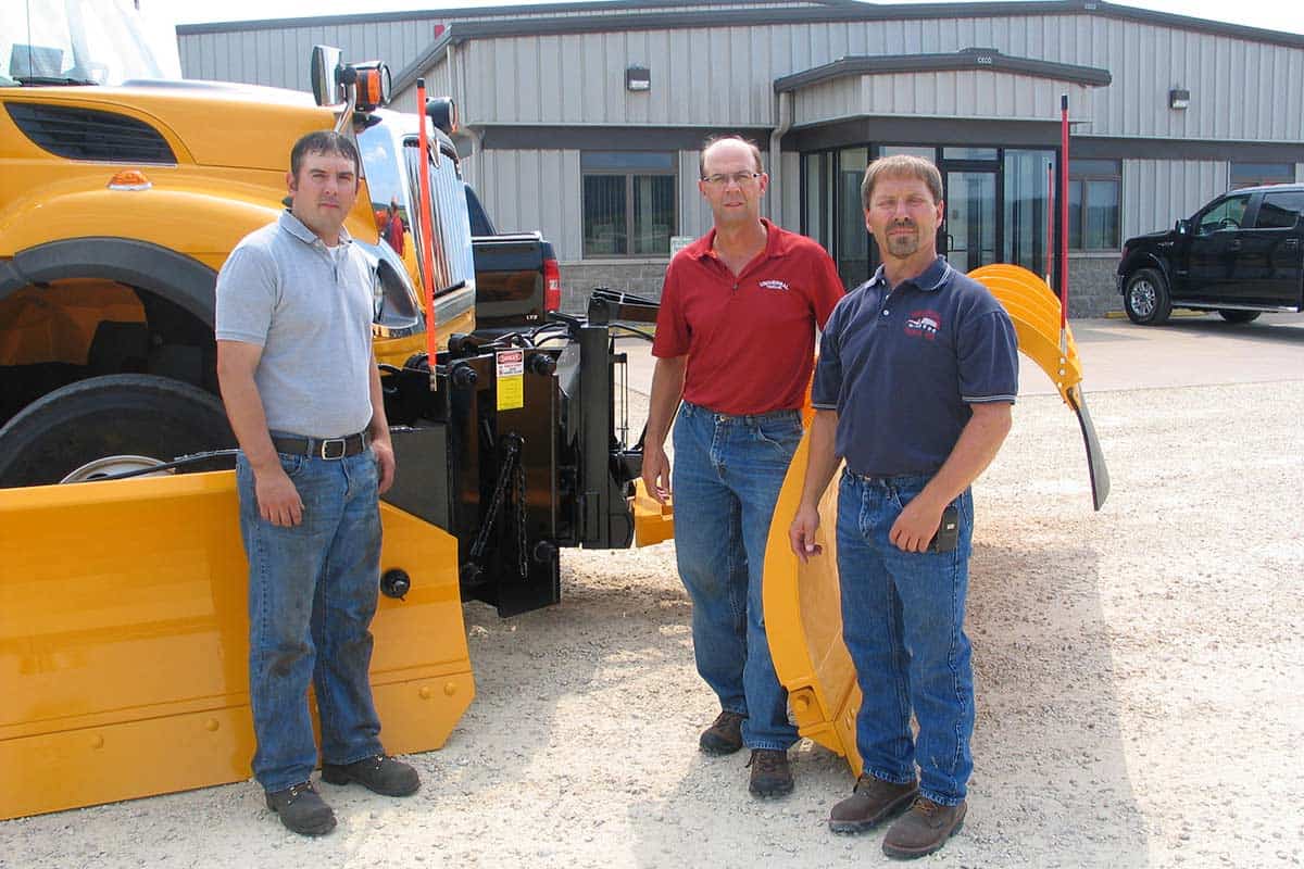 about-photo-3 Universal Truck Equipment